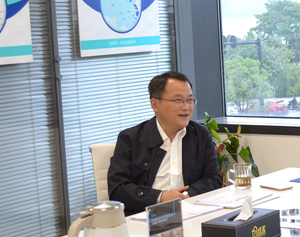 热烈欢迎中科院贺军辉教授莅临创绿家指导！